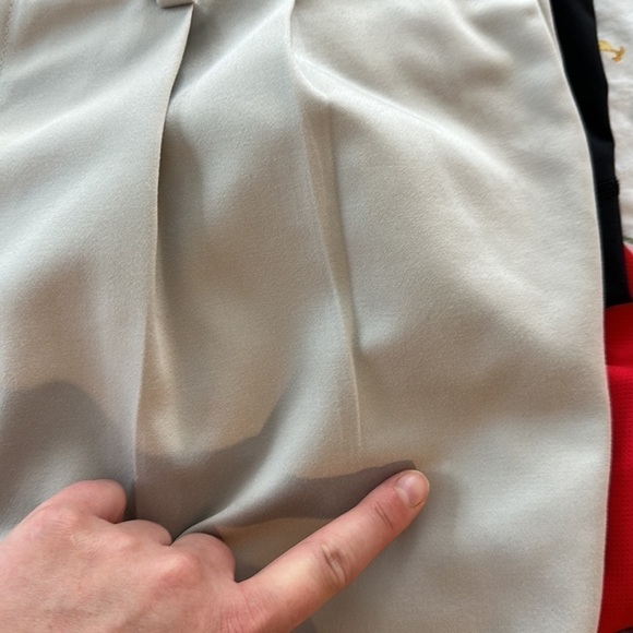 Dockers Classic Fit Pleated Front Tan Khaki Chinos - Picture 5 of 5